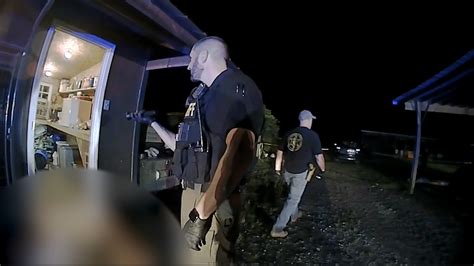 murdaugh photos graphic|GRAPHIC: Bodycam footage shows crime scene。